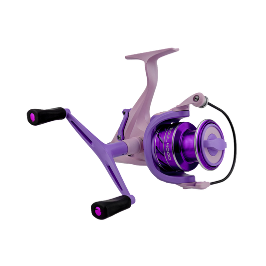 bat fishing reels Gibbs 18" Aluminum Fish Gibbs The new Bat Collection features reels and nippers in our classic black anodize with bright yellow paint fill Bate's Reels Bull Bay
